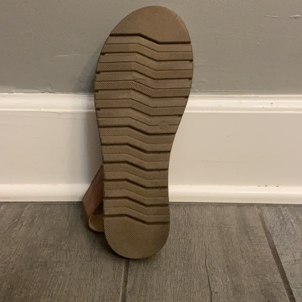 Shoes - Picture 4 of 5